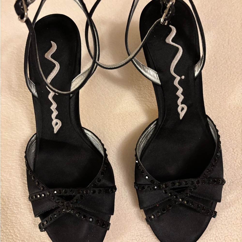 Nina Black Strappy Women's Sandals